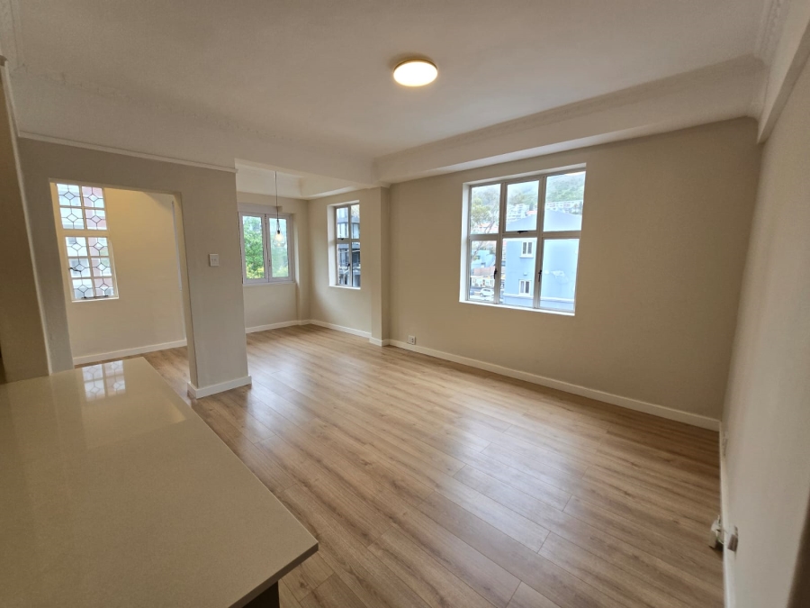 To Let 2 Bedroom Property for Rent in Sea Point Western Cape